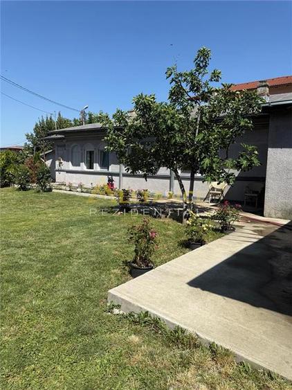 Casă individuală cu 4 camere cu Teren 395 Mp în Central