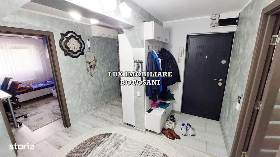 Apartament cu 4 camere decomandat în Central