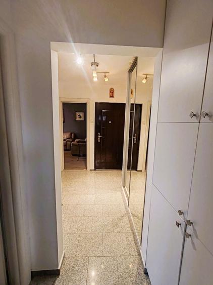 Apartament cu 2 camere decomandat în Băneasa