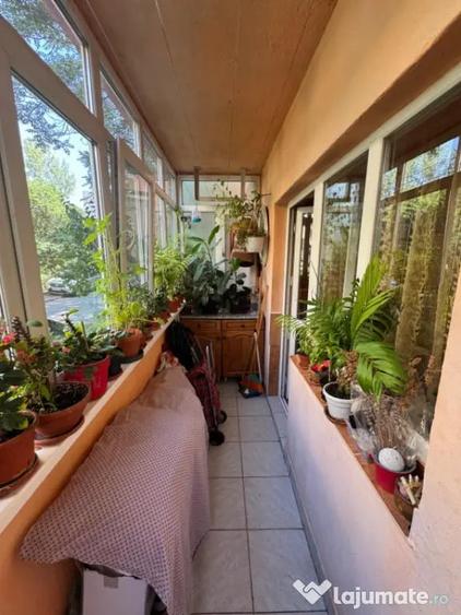 Apartament cu 2 camere semidecomandat în Brazda lui Novac