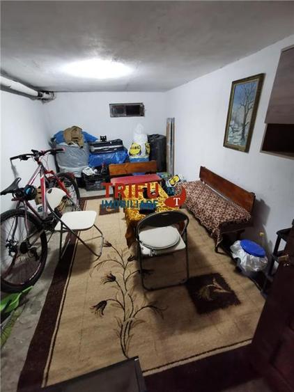 Apartament cu 3 camere decomandat, mobilat în Cetate