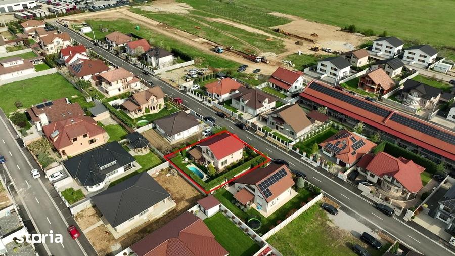 Casă cu 4 camere cu Teren 490 Mp în Centura