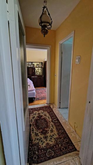 Apartament cu 2 camere semidecomandat în Moroasa 2