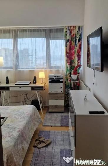 Apartament cu 3 camere decomandat în Faleza Nord