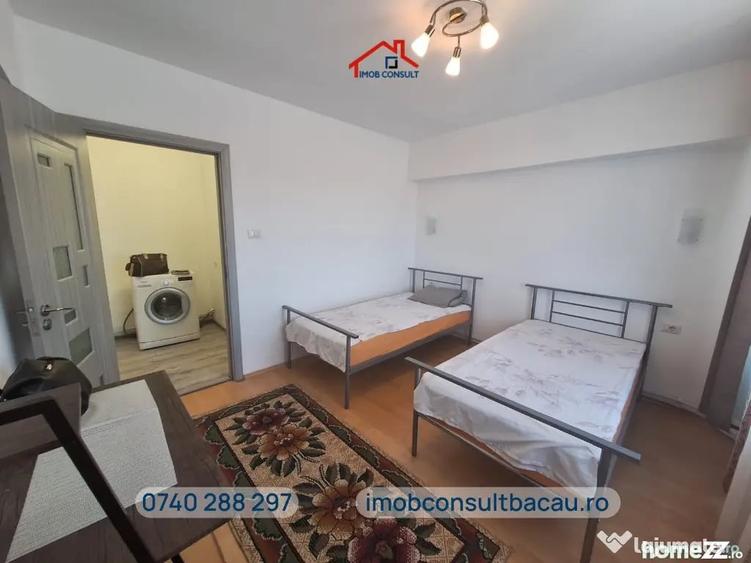 Apartament cu 3 camere decomandat în Letea