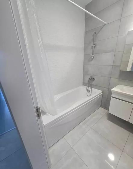 Apartament cu 2 camere decomandat, mobilat în Tomis Nord