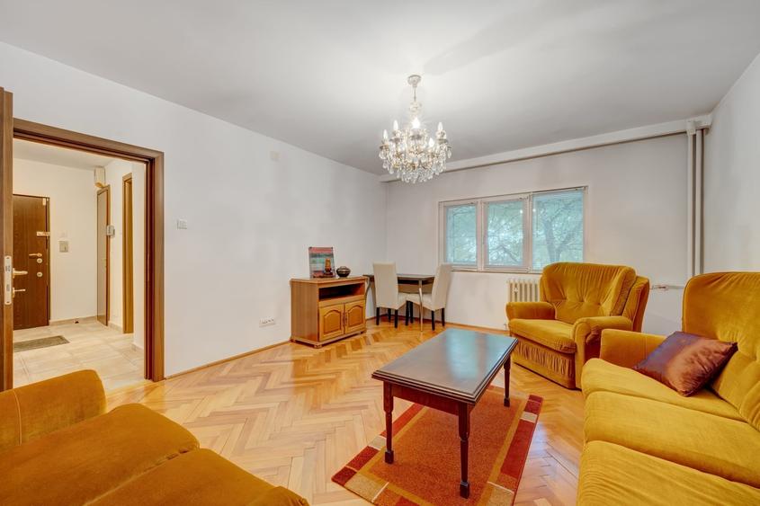 Apartament cu 3 camere decomandat în Unirii