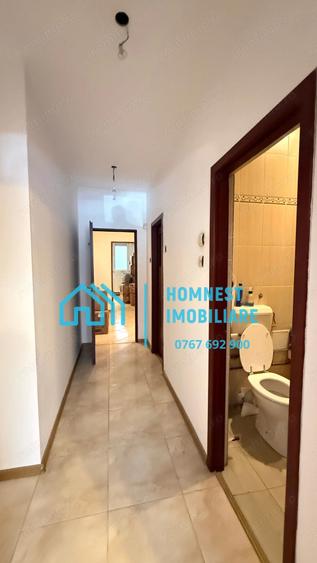 Apartament cu 3 camere semidecomandat în Calea Victoriei