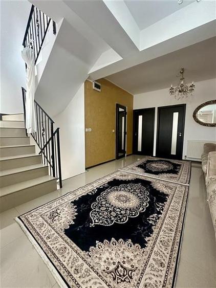 Casă individuală cu 3 camere cu Canalizare în Casa de Cultură