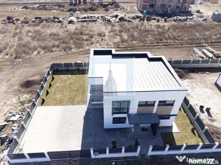Casă cu 4 camere cu Teren 514 Mp în Sânpetru