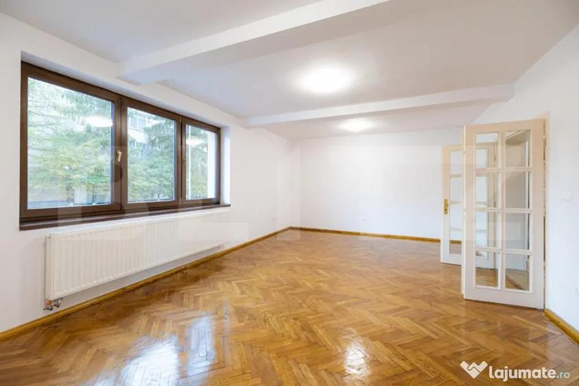 Spațiu comercial, de 62 mp, în Central