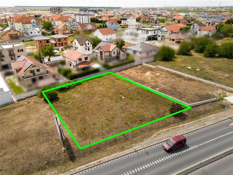 Teren intravilan de 872 mp, în Sânmartin