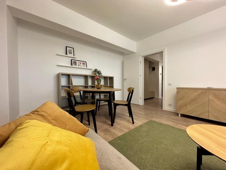 Apartament cu 2 camere decomandat, mobilat în Parcul Carol