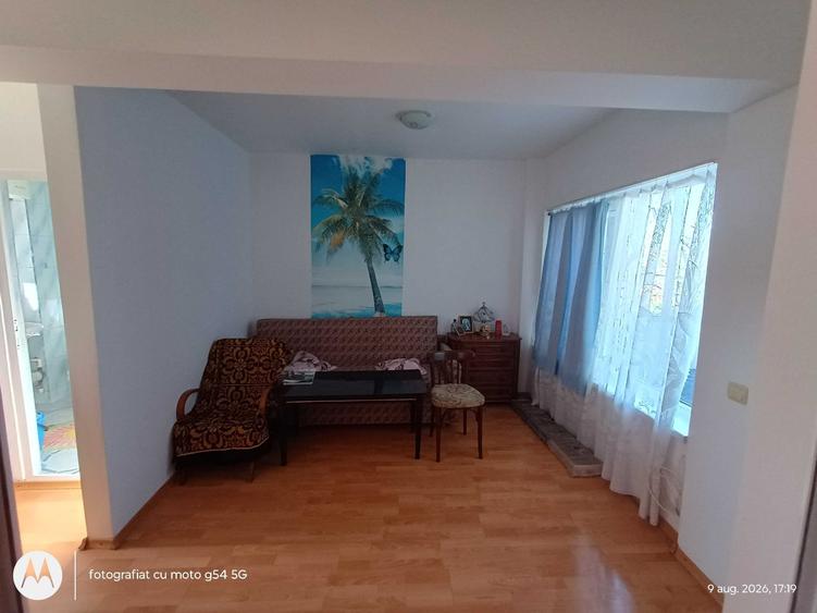 Apartament cu 2 camere nedecomandat în Piața Nouă