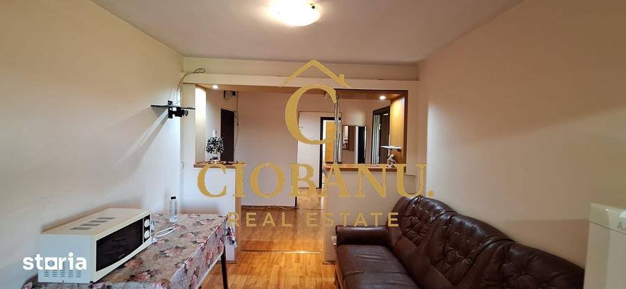 Apartament cu 3 camere decomandat în Craiovița Nouă