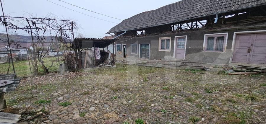 Casă individuală cu 2 camere cu Teren 1200 Mp în Brănești