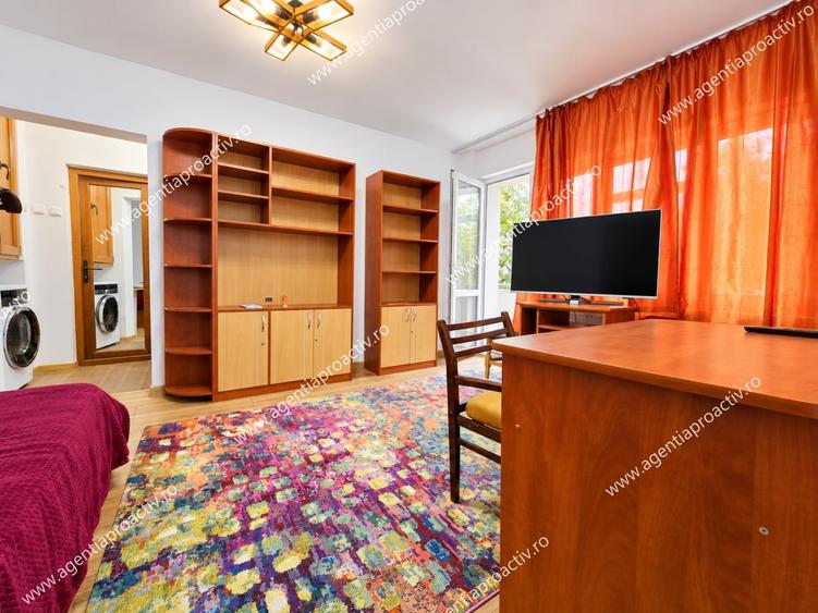 Apartament cu 2 camere semidecomandat în Central