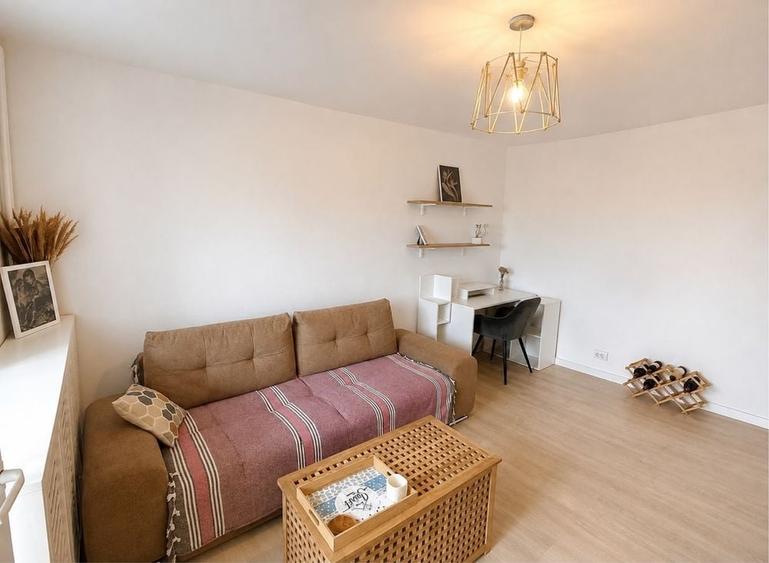 Apartament cu 2 camere decomandat în Rovine