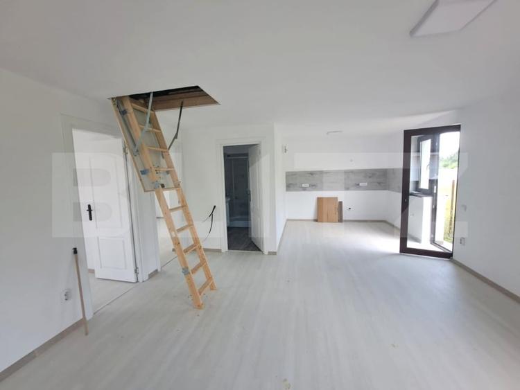 Casă individuală cu 3 camere cu Canalizare în Lunca Calnicului