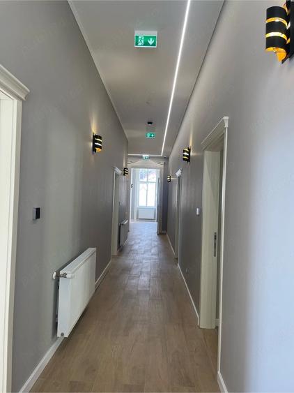 Casă cu 7 camere cu Teren 892 Mp în Central