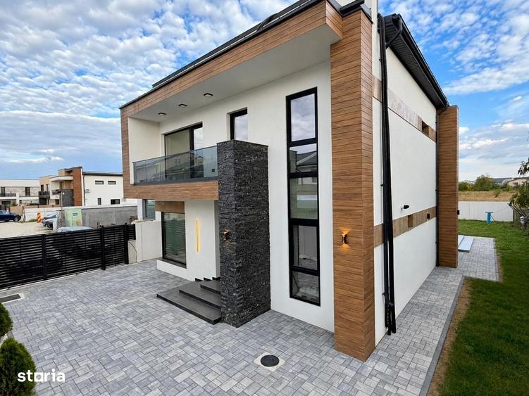 Casă cu 4 camere în Corbeanca