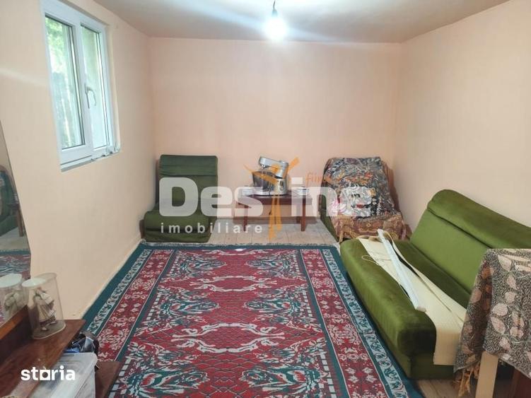 Casă cu 4 camere cu Teren 1075 Mp în Florești