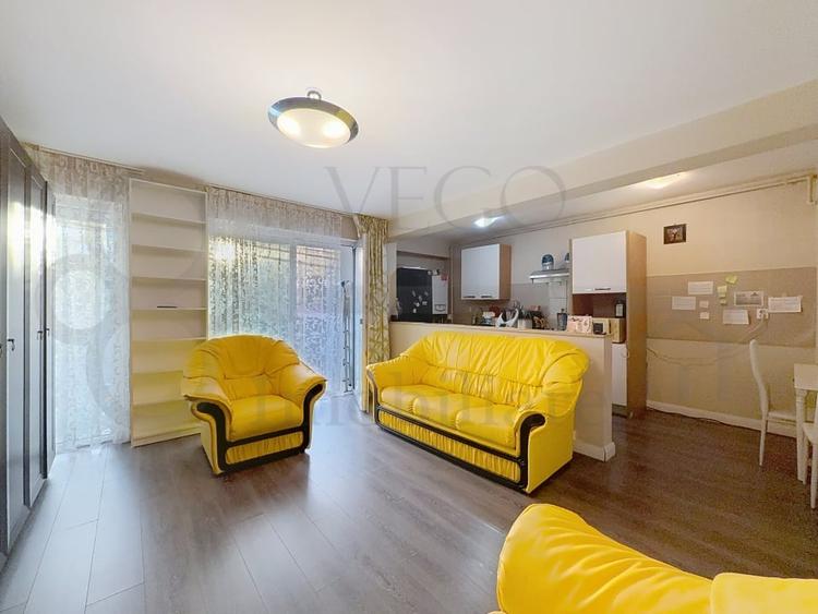 Apartament cu 2 camere semidecomandat, mobilat în Semicentral