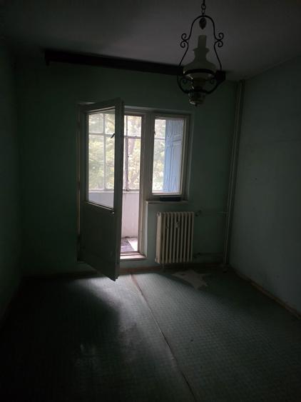 Apartament cu 2 camere decomandat în Exterior Vest