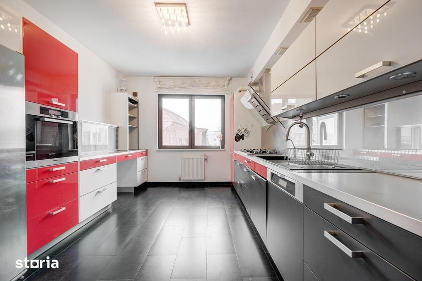 Apartament cu 3 camere în Străulești