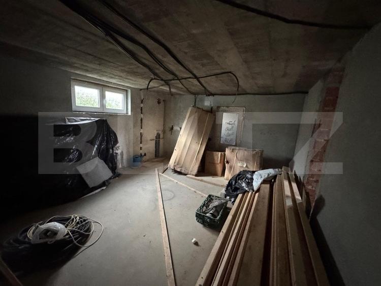 Casă individuală cu 9 camere cu Teren 1005 Mp în Ampoi 3