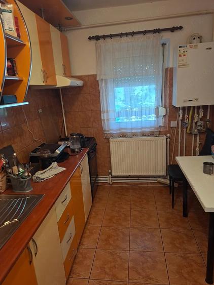 Apartament cu 2 camere decomandat în Broșteni