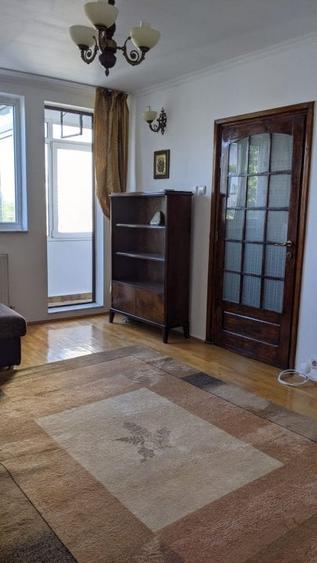Apartament cu 2 camere semidecomandat, mobilat în Domenii