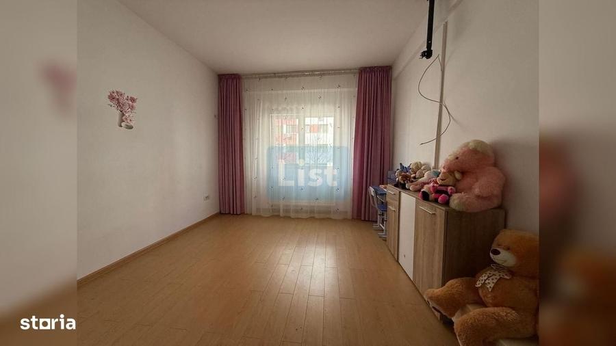Apartament cu 2 camere decomandat în Roșu