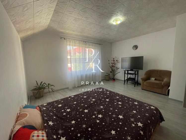 Casă individuală cu 7 camere cu Teren 620 Mp în Florești