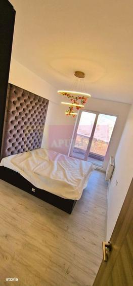 Apartament cu 2 camere semidecomandat, mobilat în Văcăresti