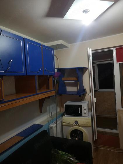 Garsonieră decomandată în Micro 19