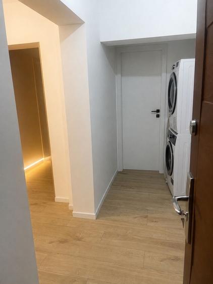 Apartament cu 3 camere decomandat în Republicii
