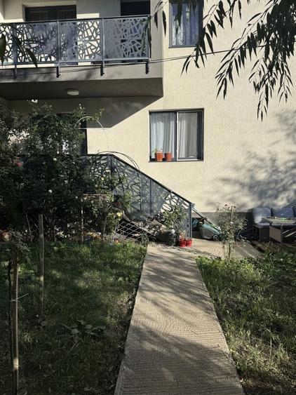 Apartament cu 2 camere semidecomandat în Fundeni