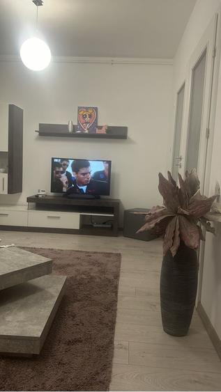 Apartament cu 5 camere decomandat în Central
