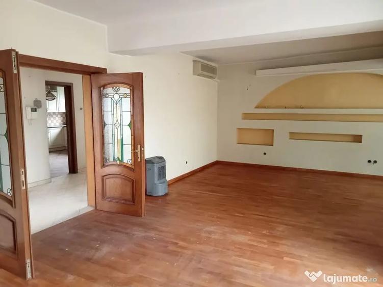 Casă cu 4 camere cu Teren 500 Mp în Bd. Coșbuc