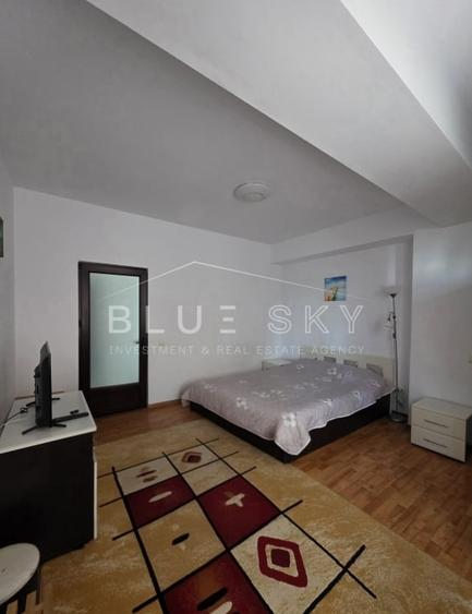Apartament cu 3 camere decomandat, mobilat în Central