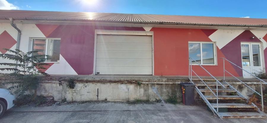 Spațiu industrial, de 750 mp, în Iosia-Nord