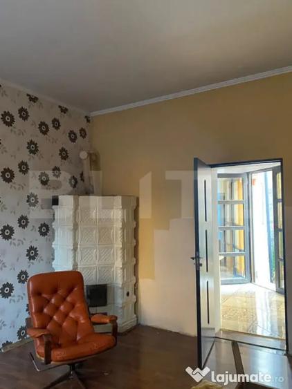 Casă cu 10 camere cu Teren 414 Mp în Cetate