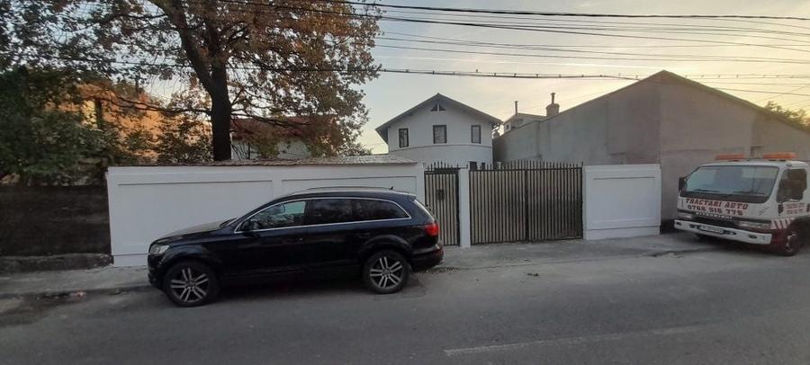 Casă cu 4 camere în Central