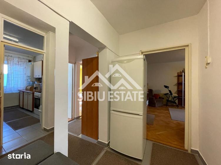 Apartament cu 3 camere decomandat în Terezian