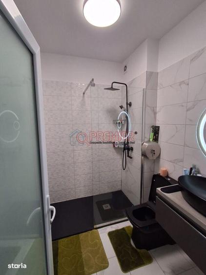 Apartament cu 3 camere în Metalurgiei