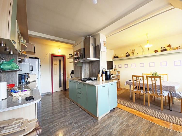 Apartament cu 4 camere decomandat, mobilat în Mănăștur
