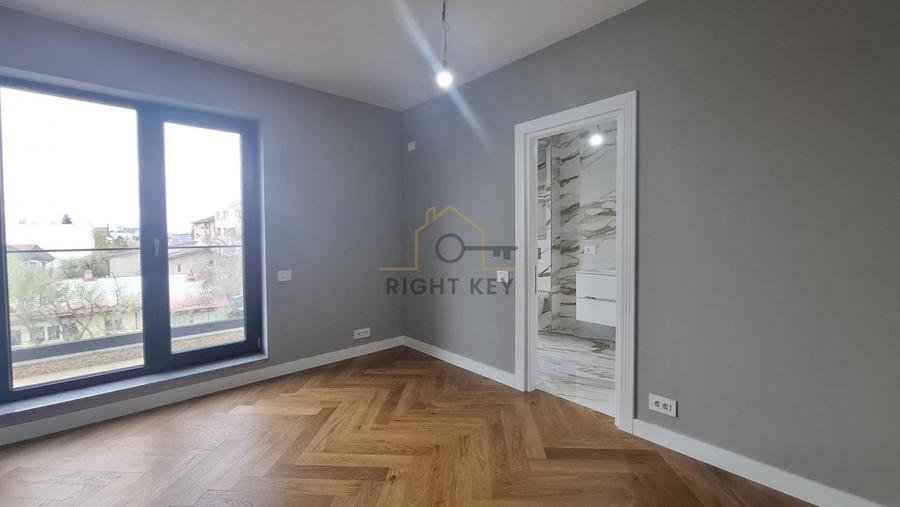 Apartament cu 3 camere decomandat în Băneasa
