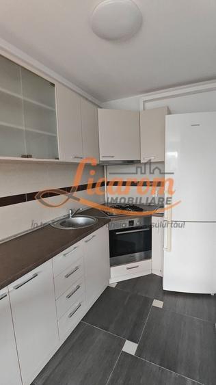 Apartament cu 3 camere decomandat, mobilat în Primăverii
