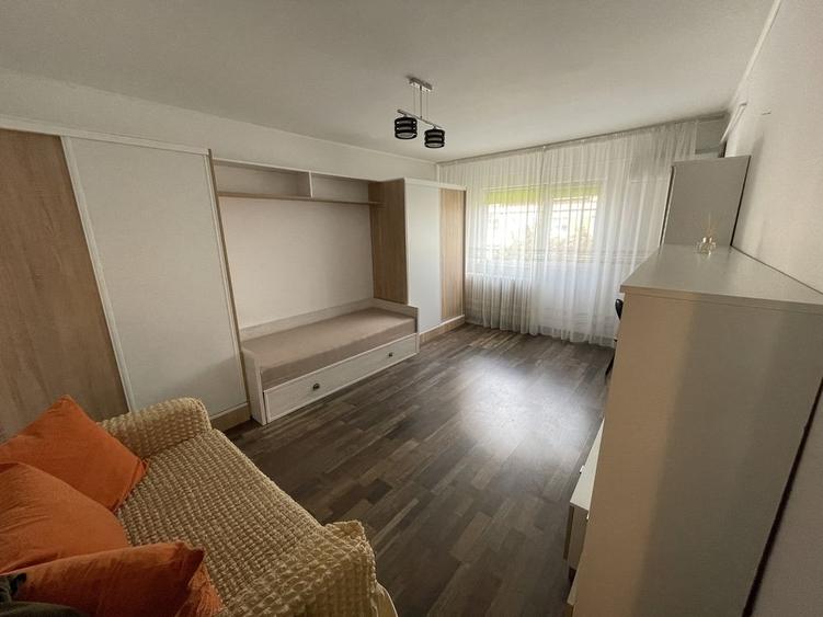 Garsonieră decomandată în Tătărași